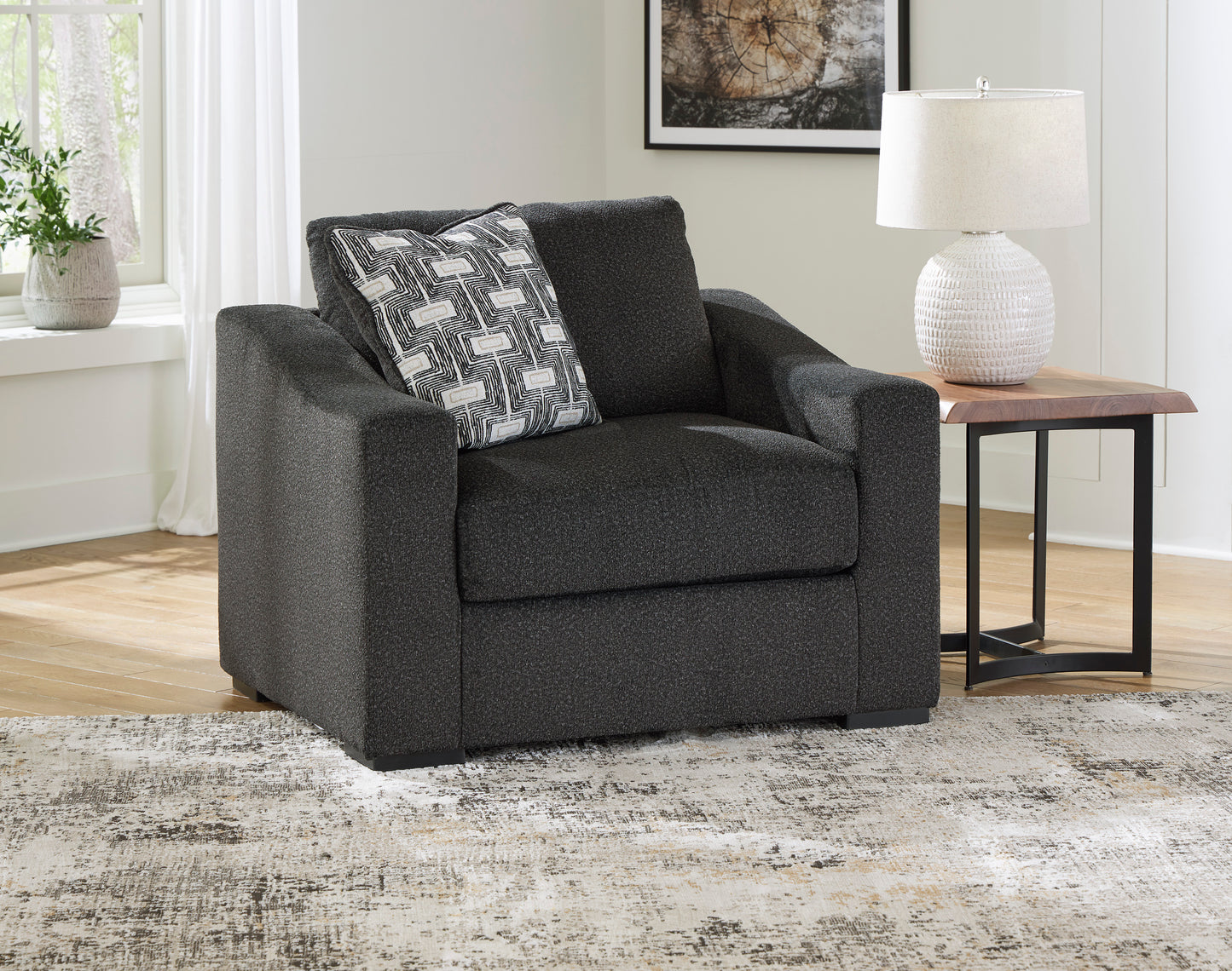 Wryenlynn Chair